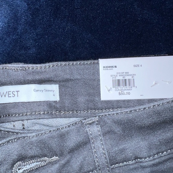 Nine West Women’s Grey Skinny Curvy Jeans Size 4 - Picture 2 of 3
